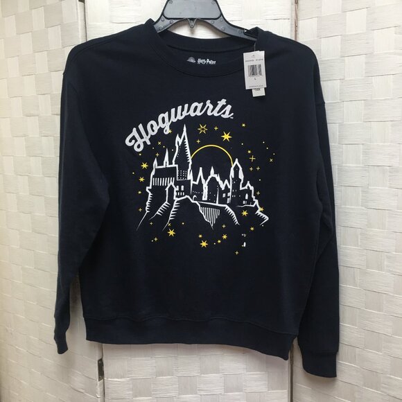 NWT Harry Potter Hogwarts Castle Sweatshirt size Large - Picture 1 of 10